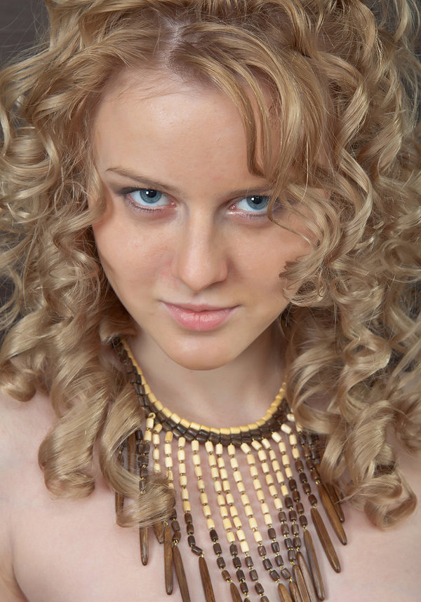 Диана, 25